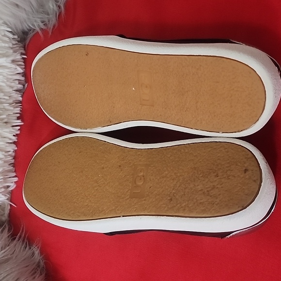 UGG Cas Black Slip-On Sneakers - Picture 7 of 9